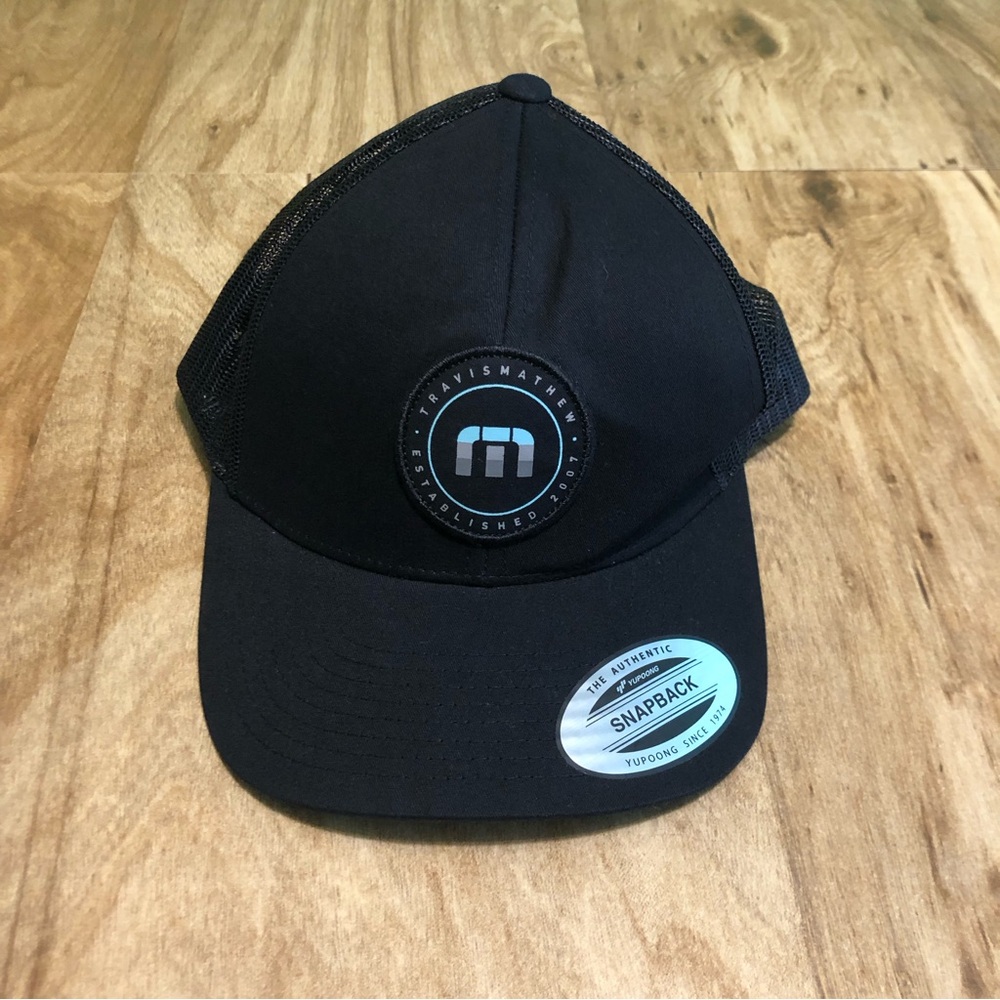 NWT Travis Mathew TM Yupoong Established 2007 Logo Highs & Lows Snapback Hat Cap